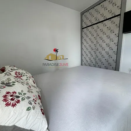 Hibiscus Apartment